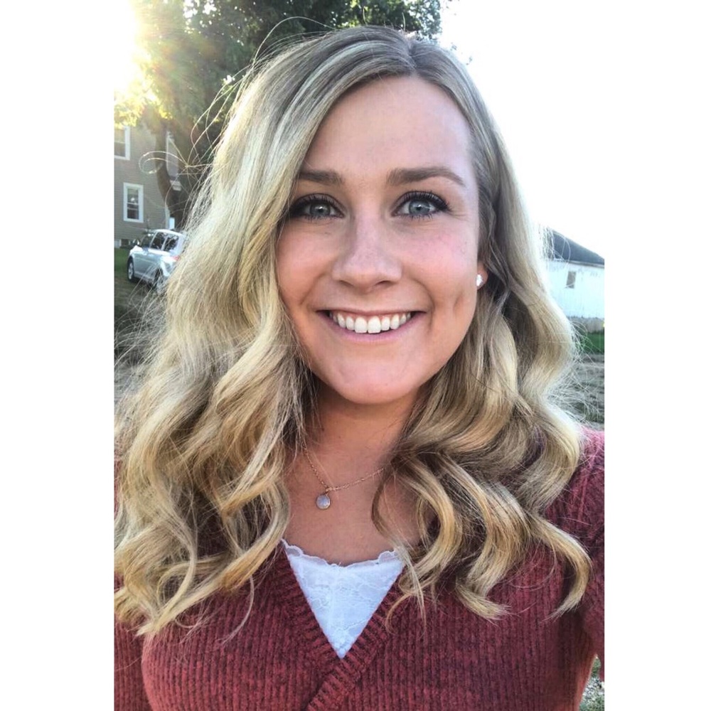 Meet your Posher, Hannah